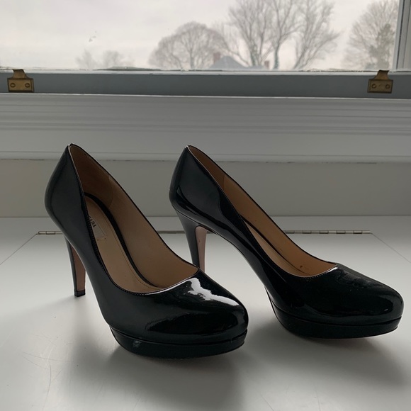 Prada patent leather pumps. Size: 37 1/2 - Picture 3 of 6